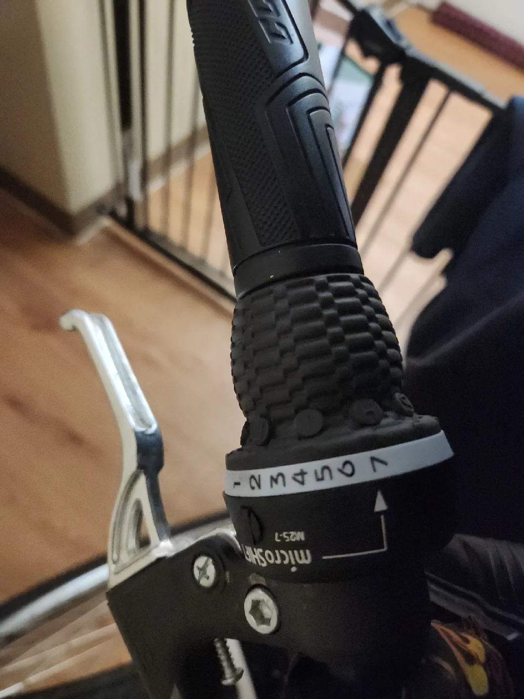 CCM 26 Mountain Bike 2023 with Pump Lock Helmet image indicator(6)