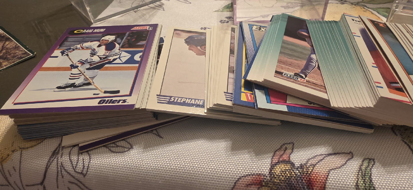 Vintage Baseball & Hockey Trading Cards - photo 2