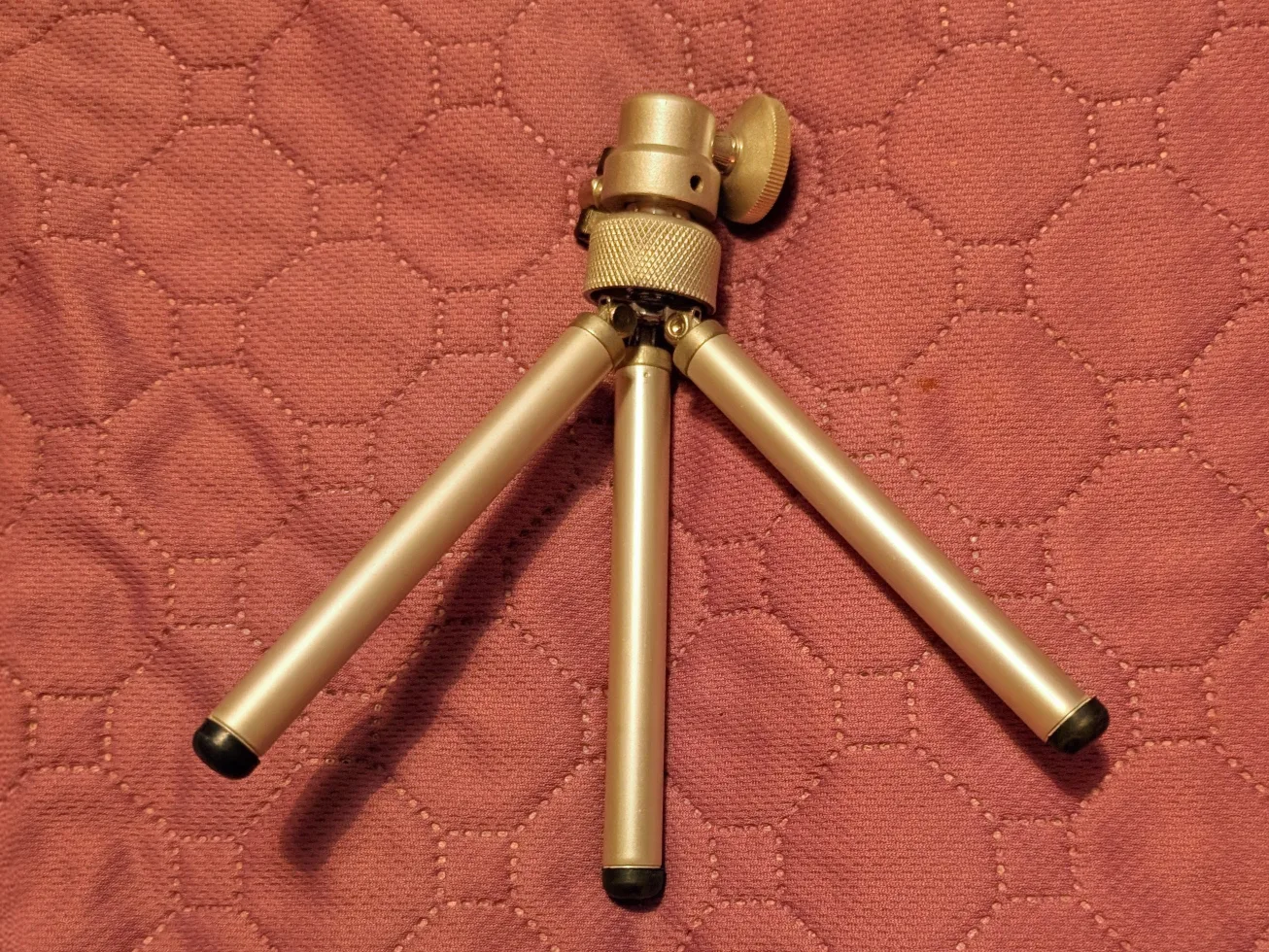 Sony Cyber-shot DSC-T300 Red with Tripod image indicator(3)