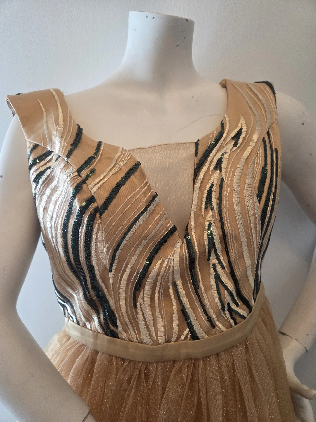 Gold Tulle Formal Dress - photo 2