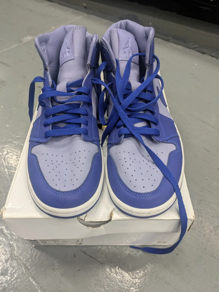 Nike Air Jordan 1 High Iron Purple Deep Royal (Women's) - Size 9 image indicator(3)