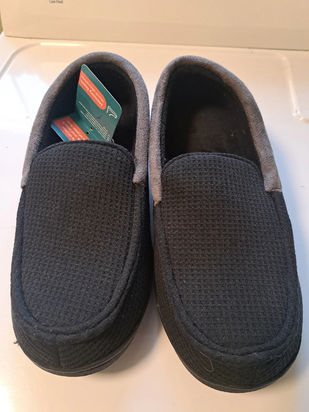 HomeTop Men's Slippers with Memory Foam, Size 8 US, New