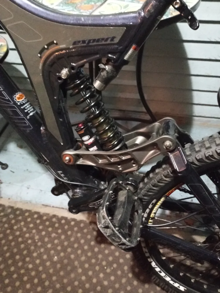 Specialized Big Hit Expert Mountain Bike image indicator(3)