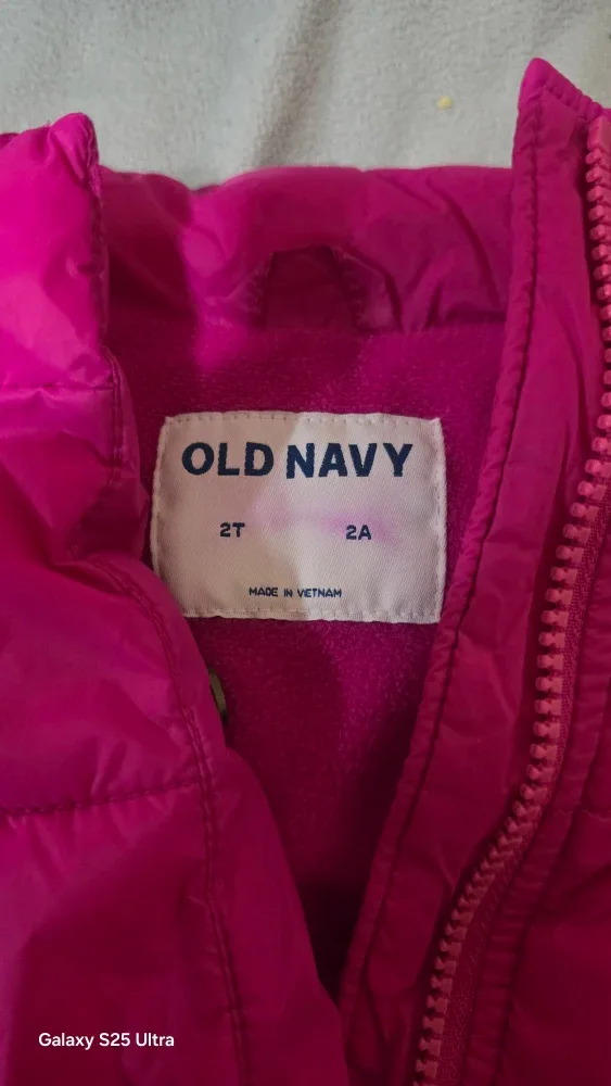 Old Navy Puffer Vest - Size 2T image indicator(2)