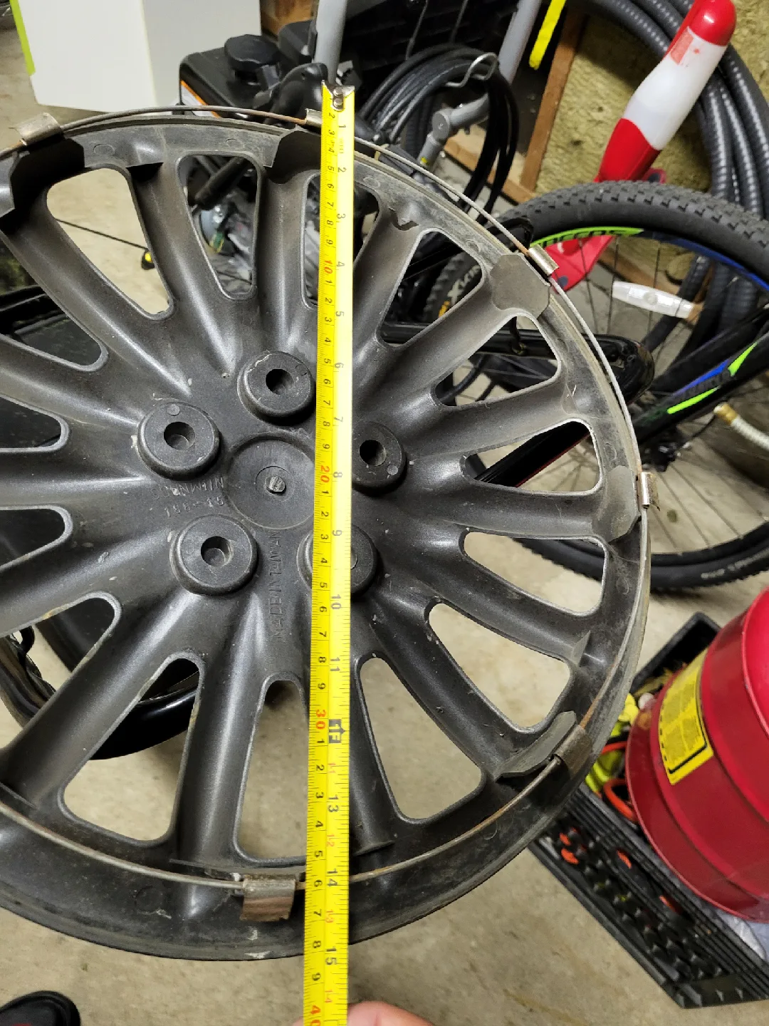 Silver Wheel Cover 2012 Honda civic image indicator(4)