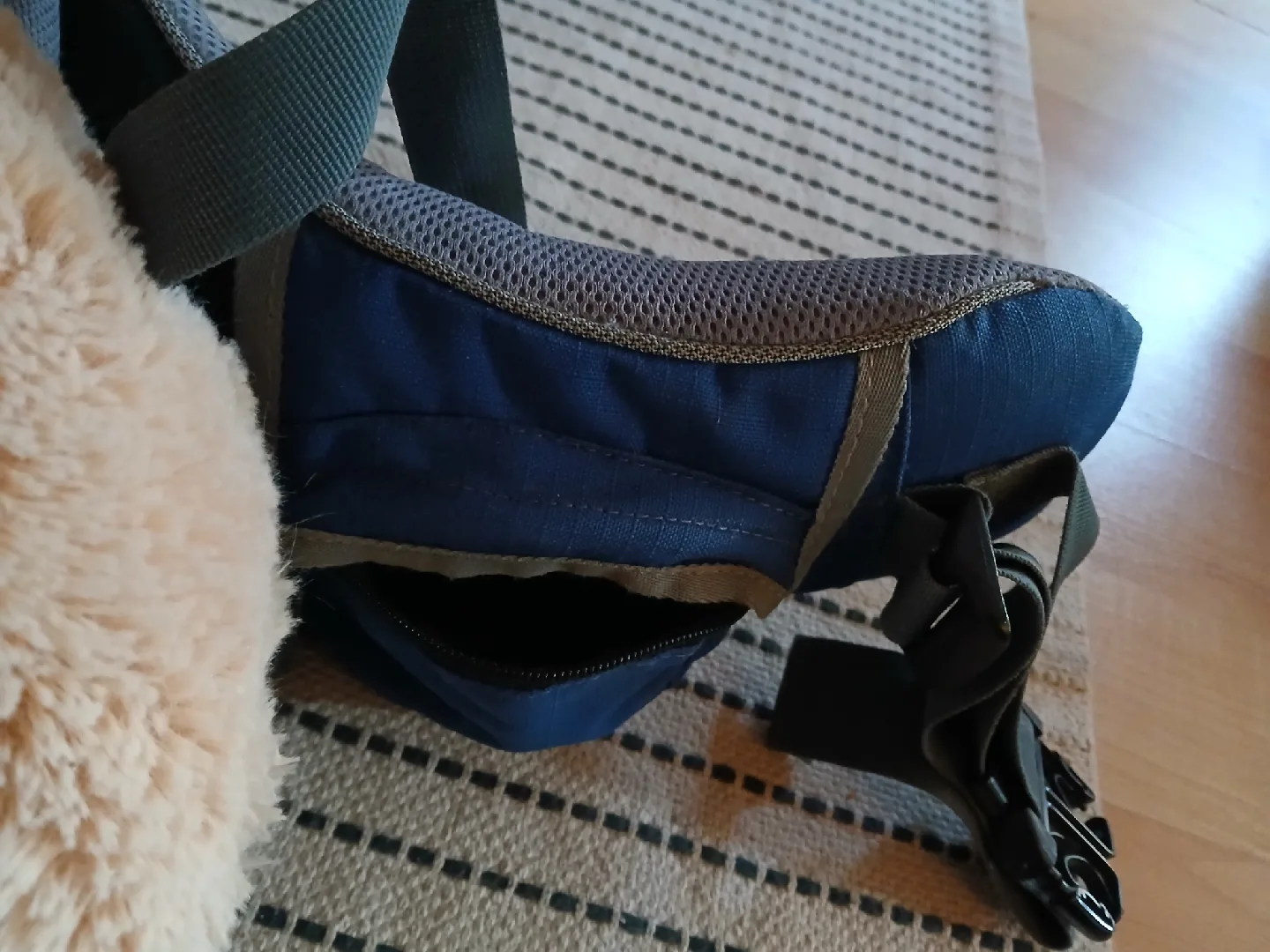 Deuter Kid Comfort III Child Carrier image indicator(10)