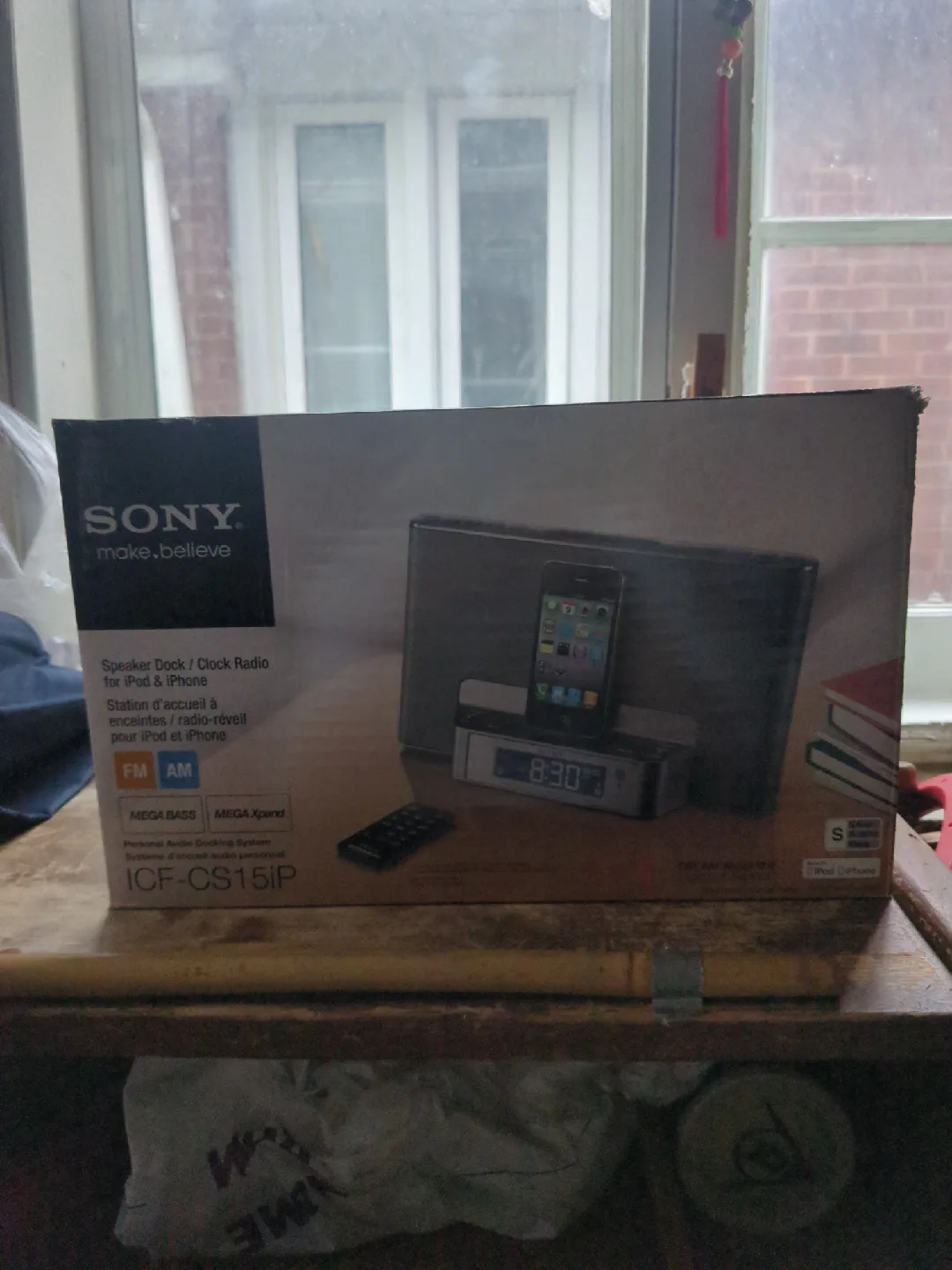 Sony ICF-CS15iP Speaker Dock/Clock Radio for iPod & iPhone thumbnail