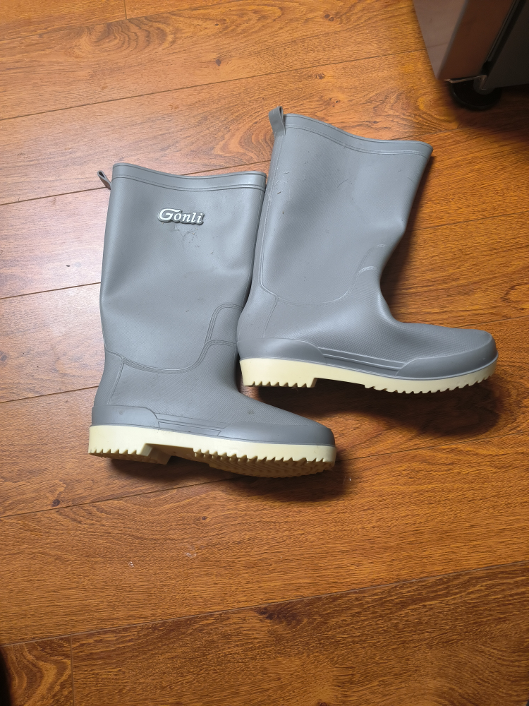 Gönli Grey Rain Boots - Size 40