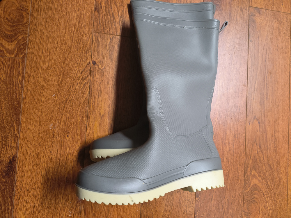 Gönli Grey Rain Boots - Size 40 - photo 2