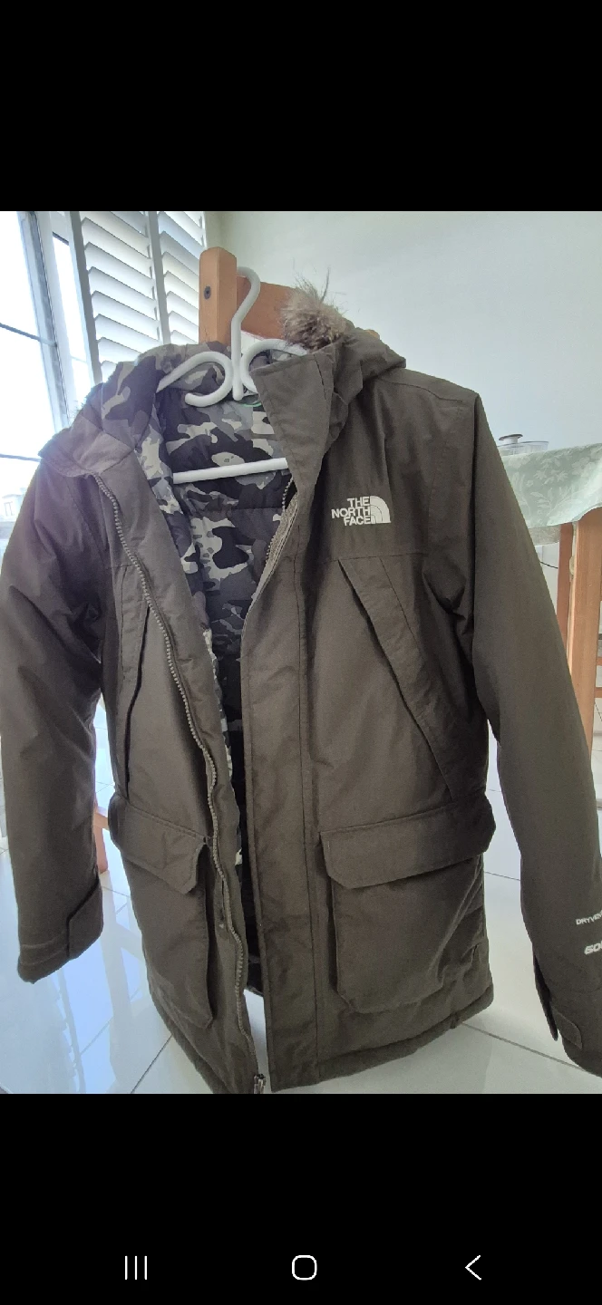 The North Face Boys' Parka, Size L