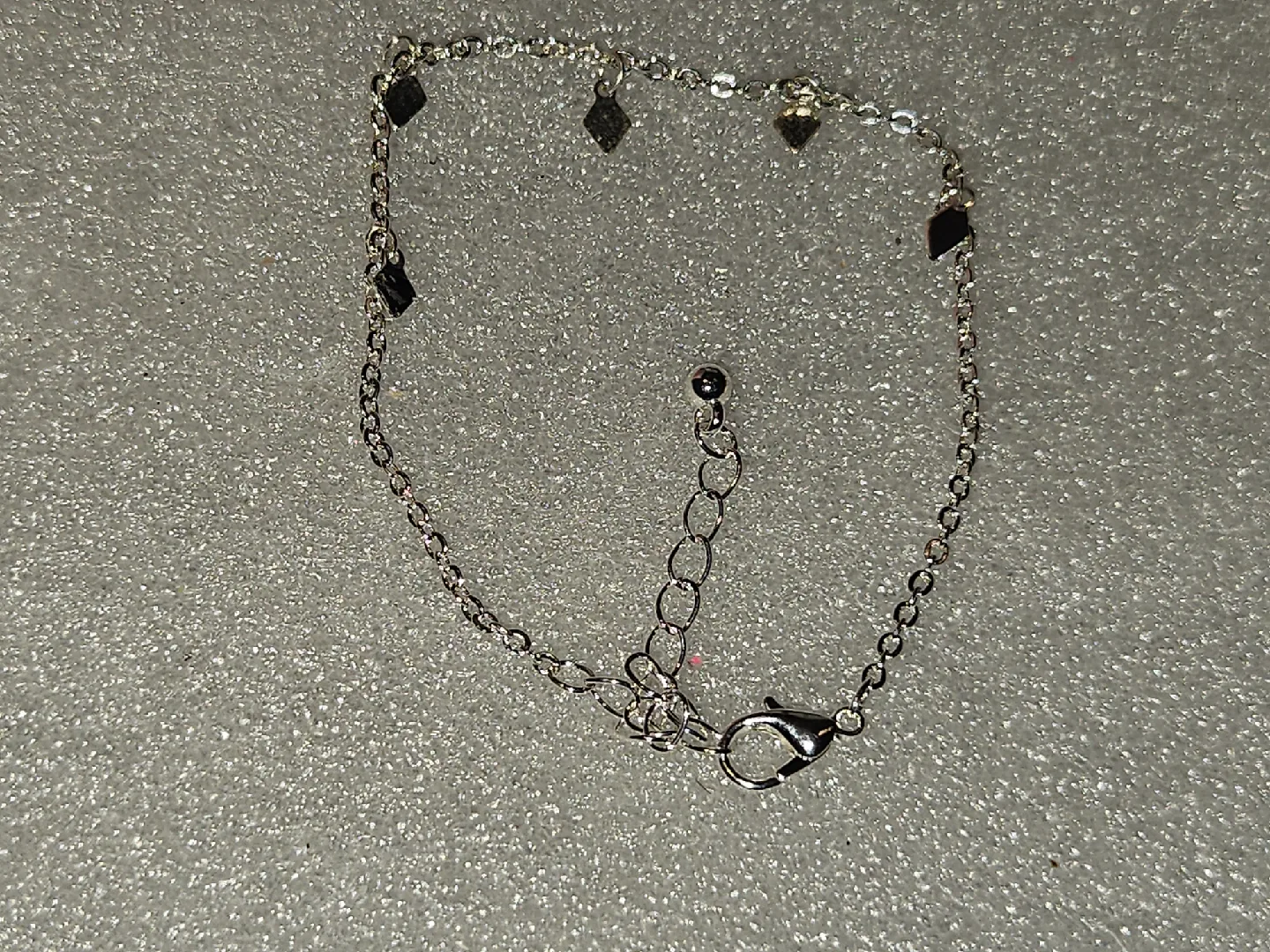 Jewellery Set: Necklace, Bracelet, Earrings image indicator(4)