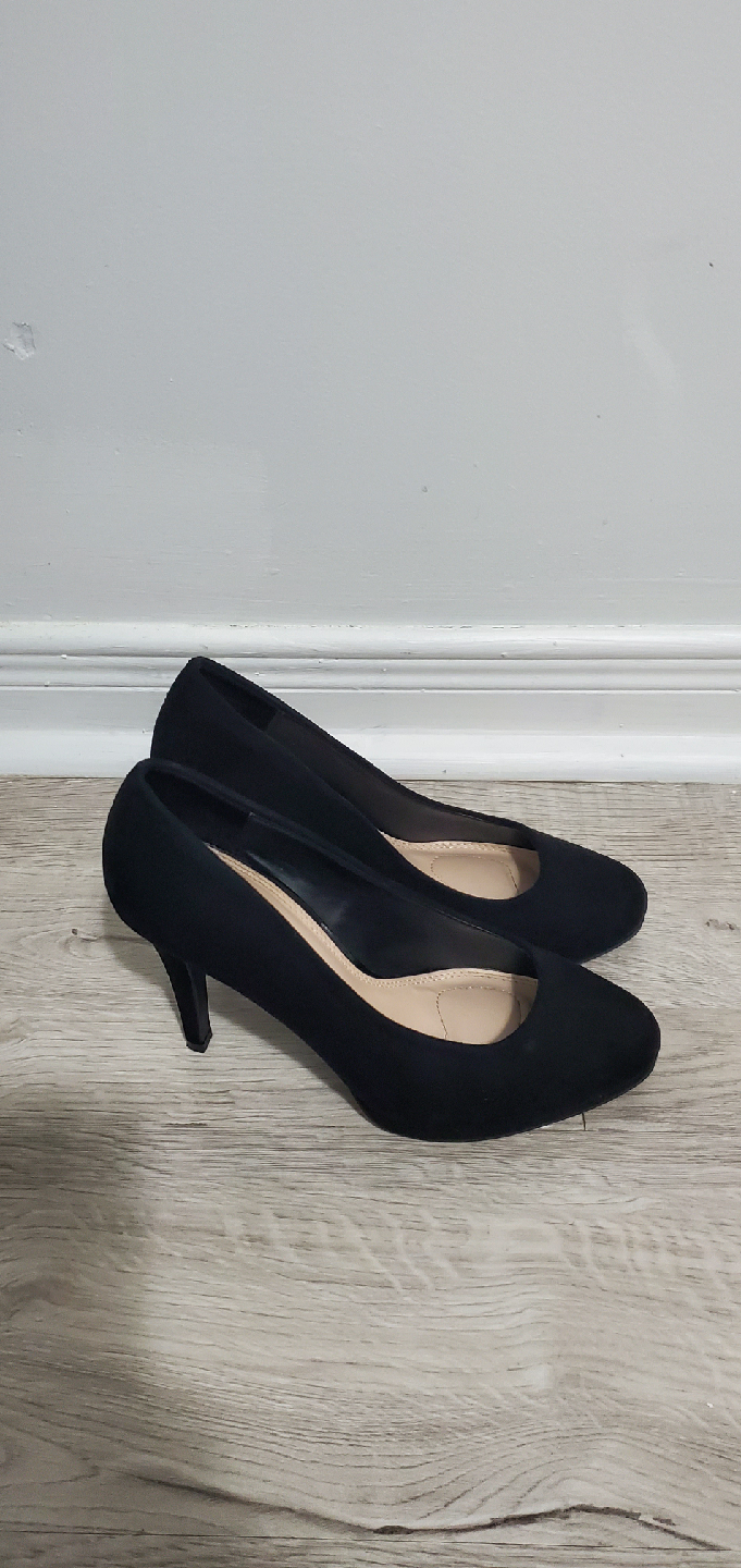 Kelly & Katie Black Heels - Size 8 - photo 2
