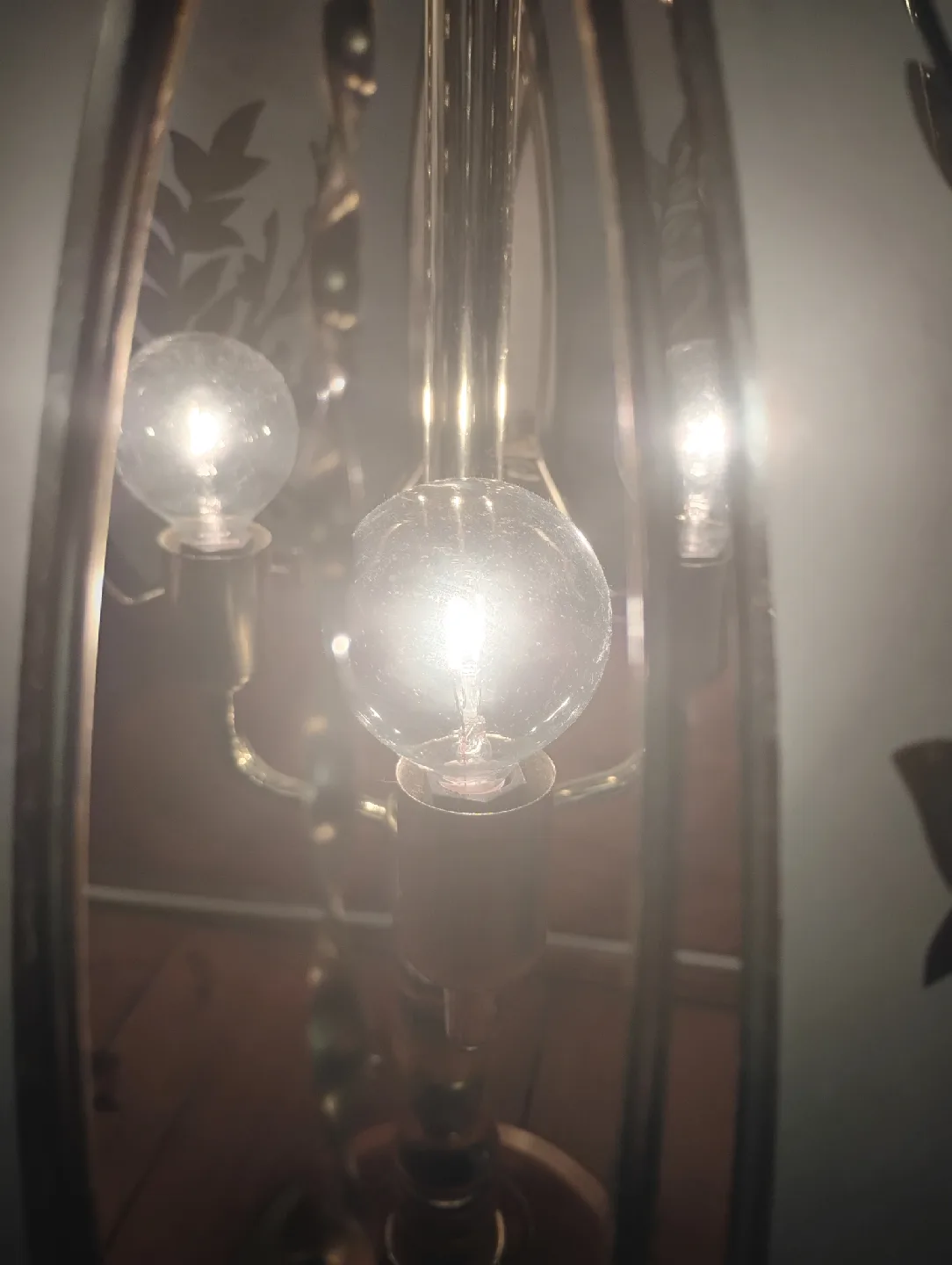 Vintage Floral Accent Lamp image indicator(2)