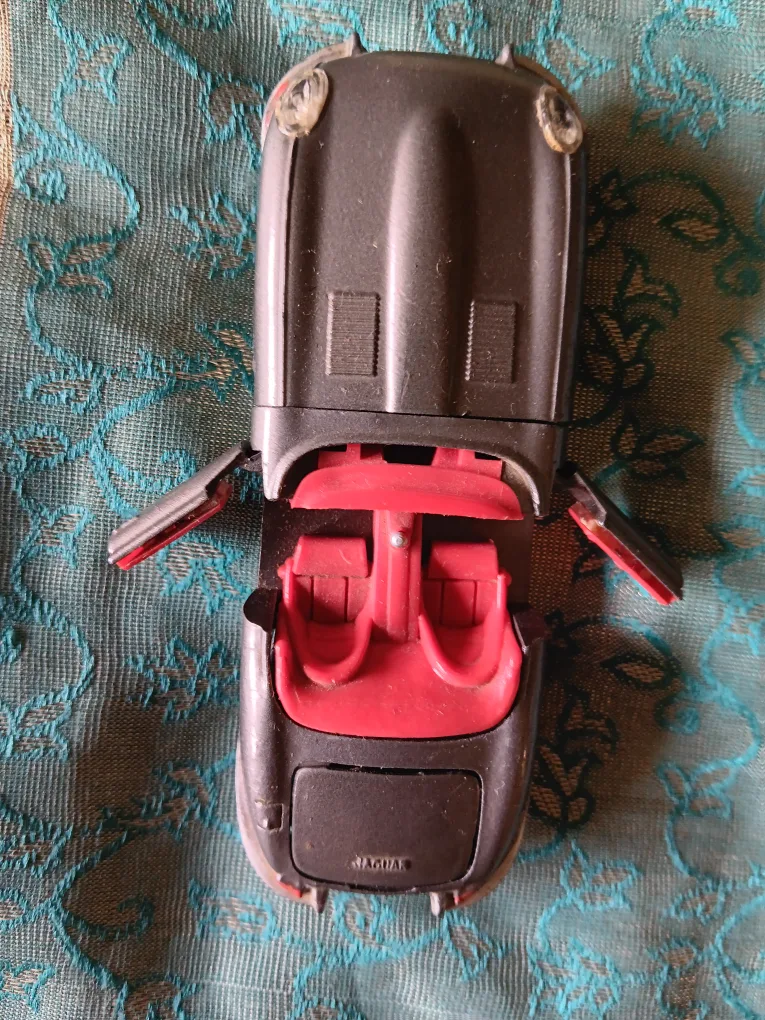 Vintage Tekno Jaguar E-Type Toy Car image indicator(2)