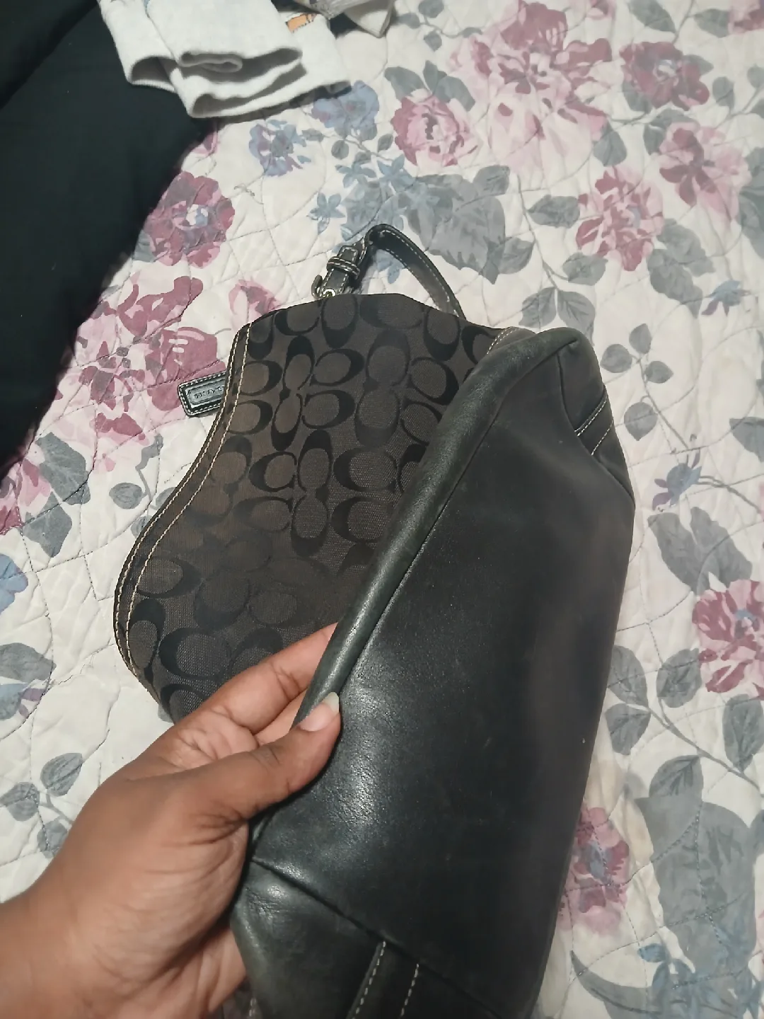 Coach Black Hobo shoulder Bag as is image indicator(4)