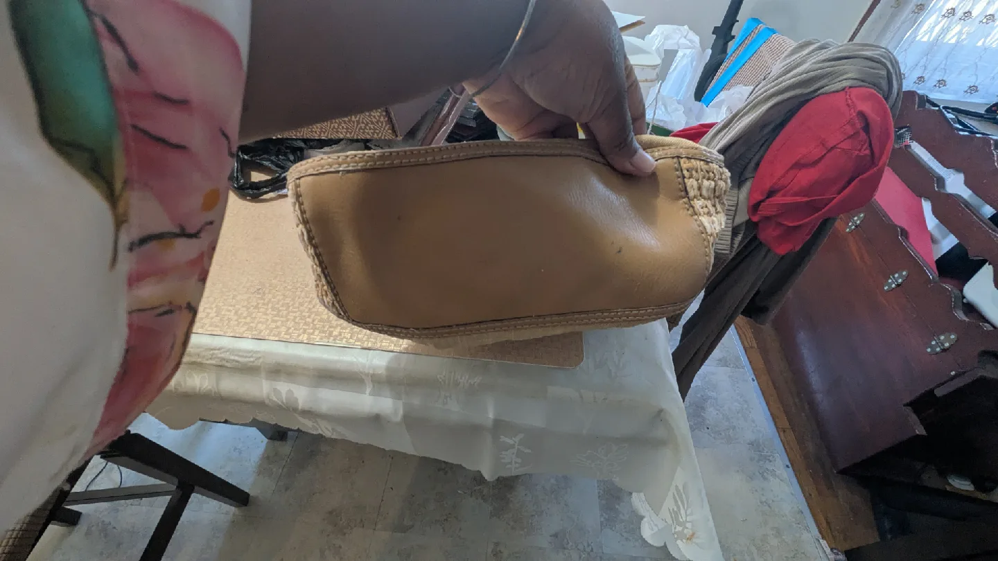 Fossil Tan Woven Hobo Bag image indicator(2)