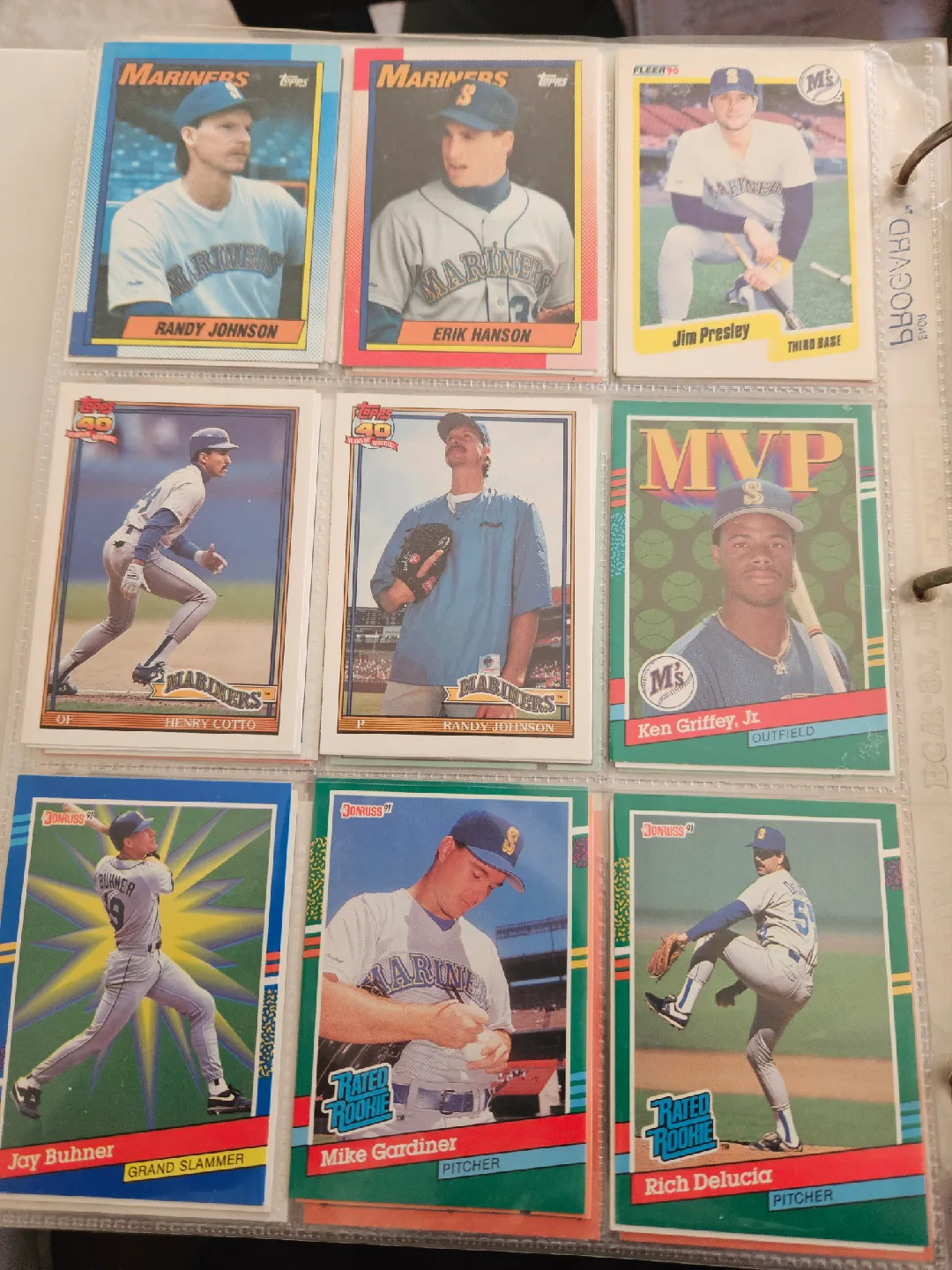 Vintage Baseball Cards Collection image indicator(5)