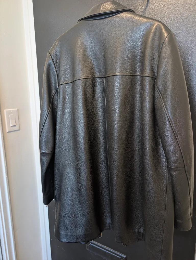 Danier Canada Black Leather Jacket  (Men's Medium) image indicator(2)