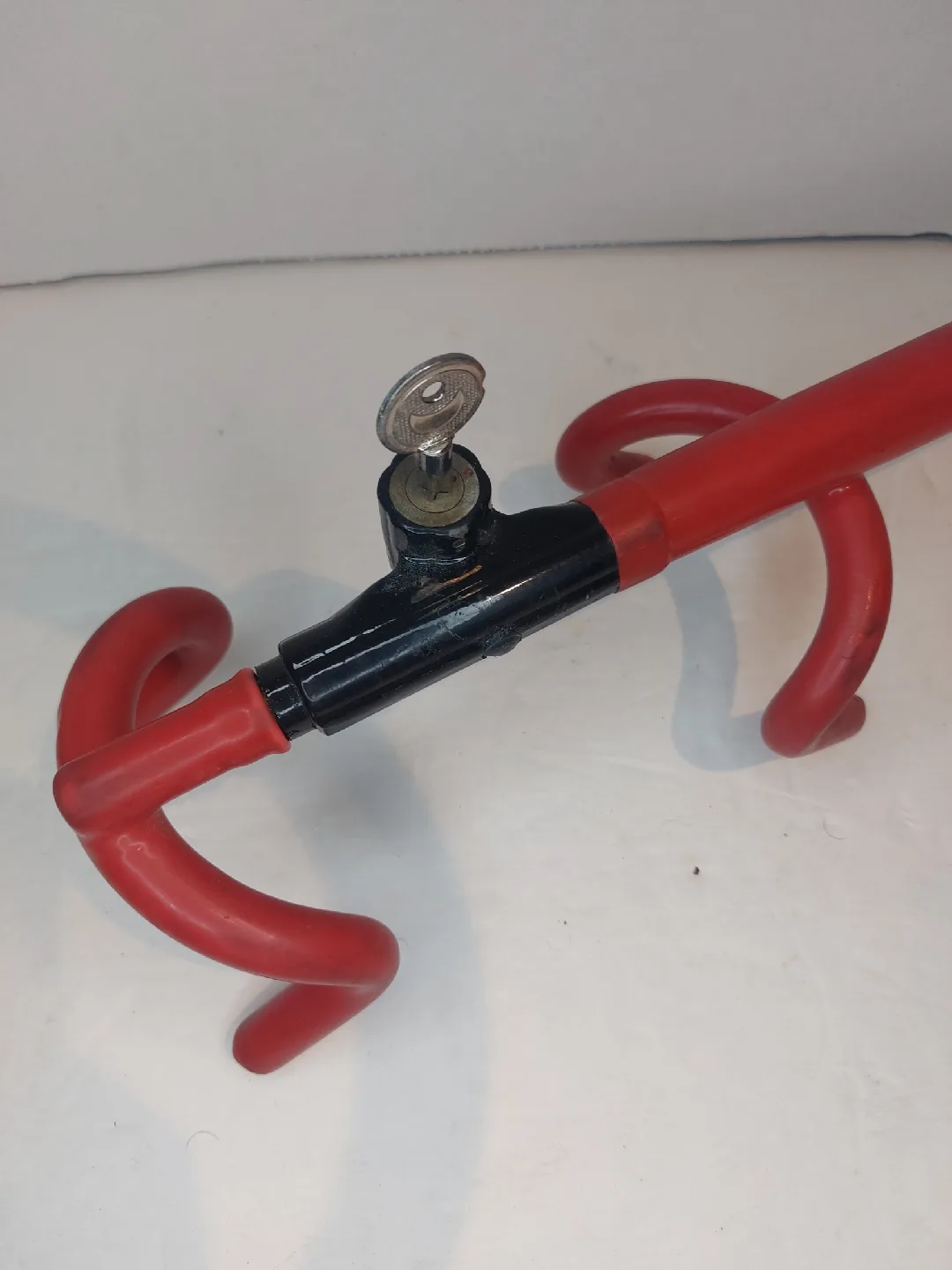 Vehicle Steering Wheel Lock - Red image indicator(3)