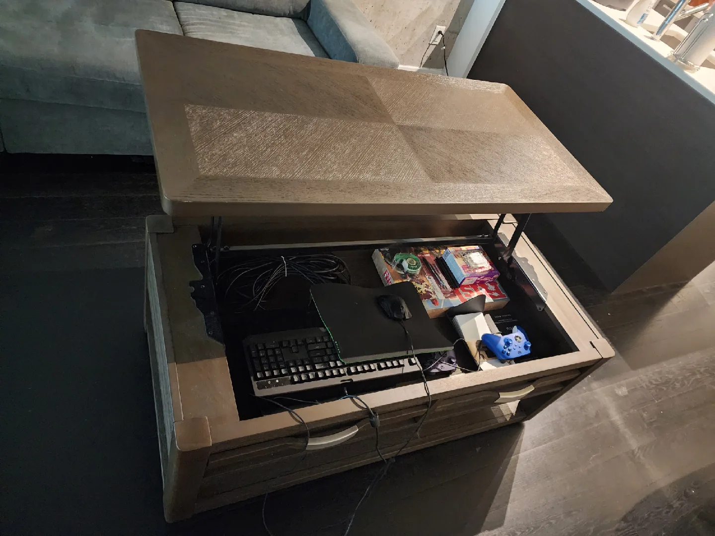 Lift Top Coffee Table, Brown Wood image indicator(2)