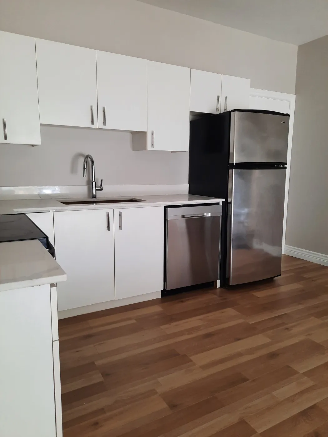 White Rock/ South Surrey 2 bedroom for rent image indicator(4)