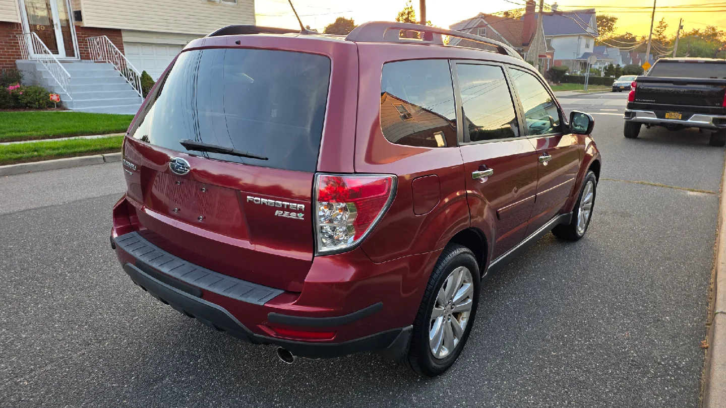 2011 Subaru Forester AWD 82k miles- Maroon SUV image indicator(4)