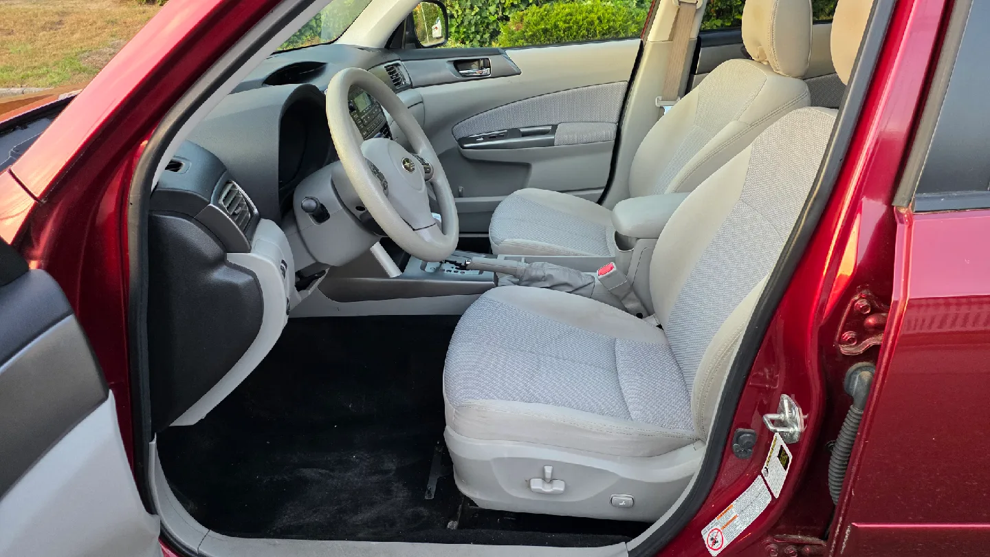 2011 Subaru Forester AWD 82k miles- Maroon SUV image indicator(5)