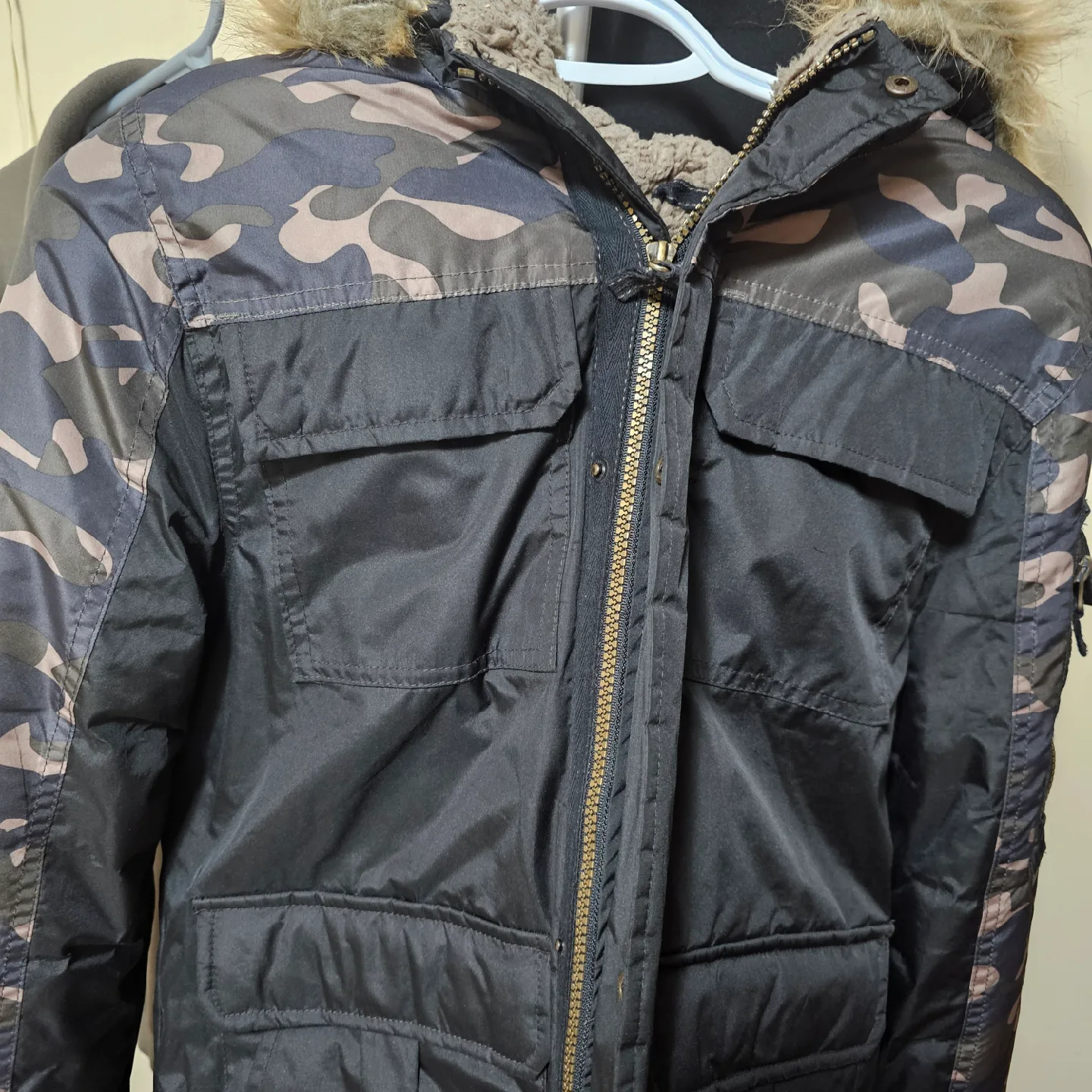 Madison Expedition Boys' Camo Winter Jacket - Size M image indicator(2)