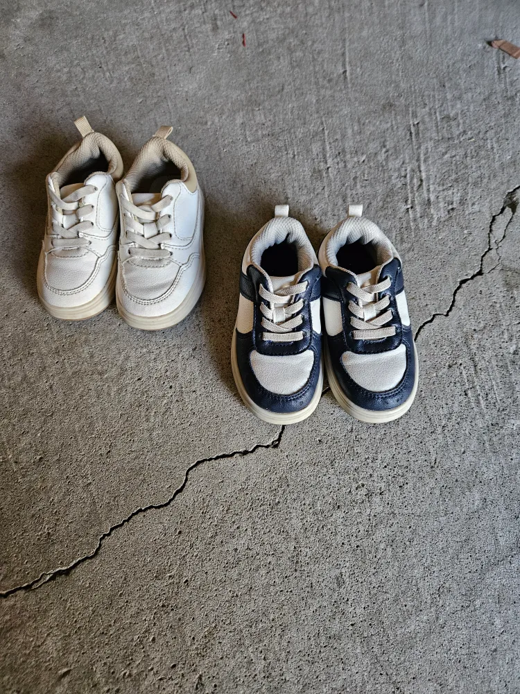 Toddler Sneakers - Size 7 image indicator(4)