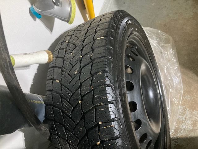 Michelin Winter Car Tires on Rims For Sale - photo 2