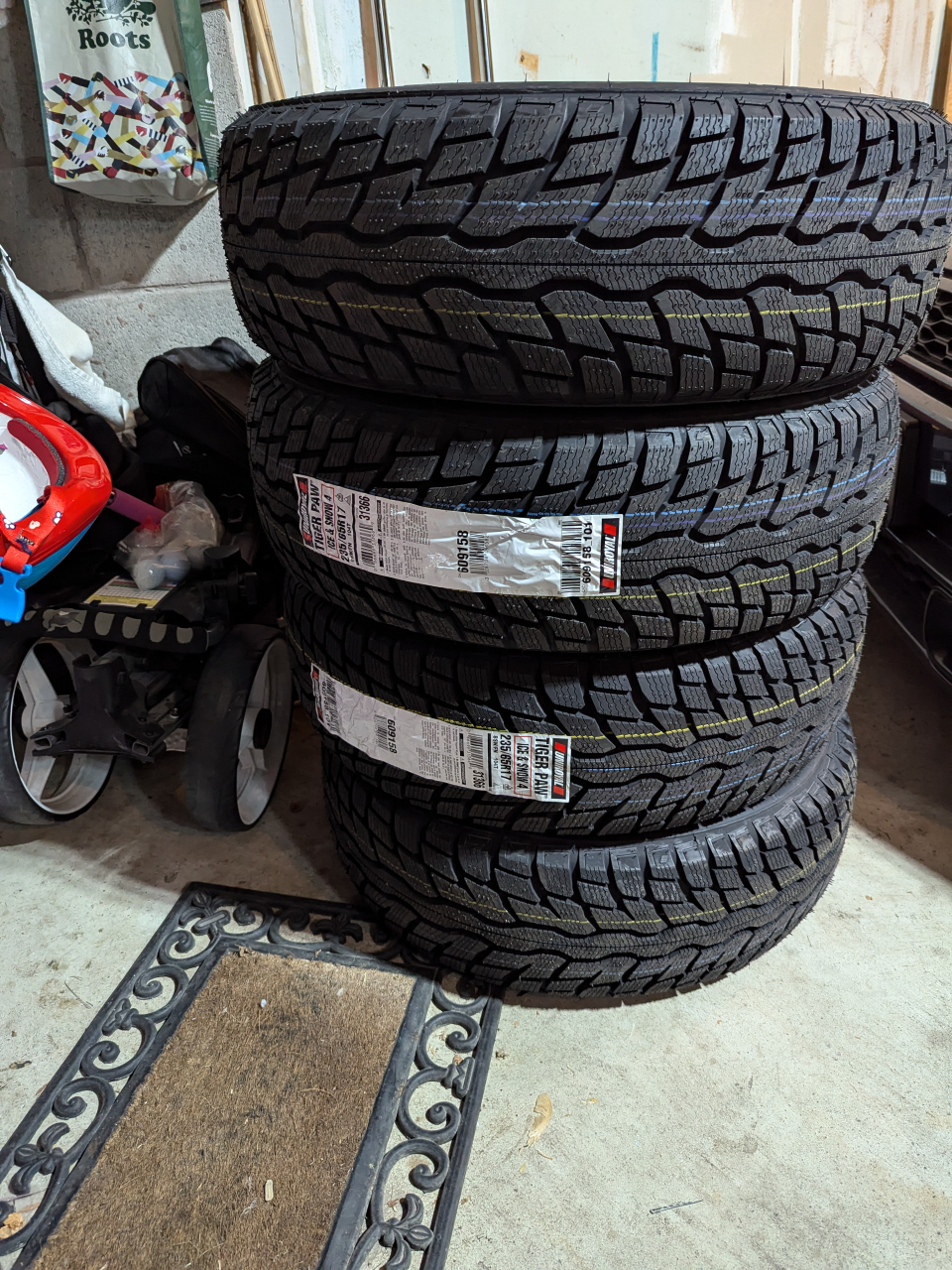 Uniroyal Tiger Paw Ice & Snow 4 Tires - 235/65R17 - photo 2