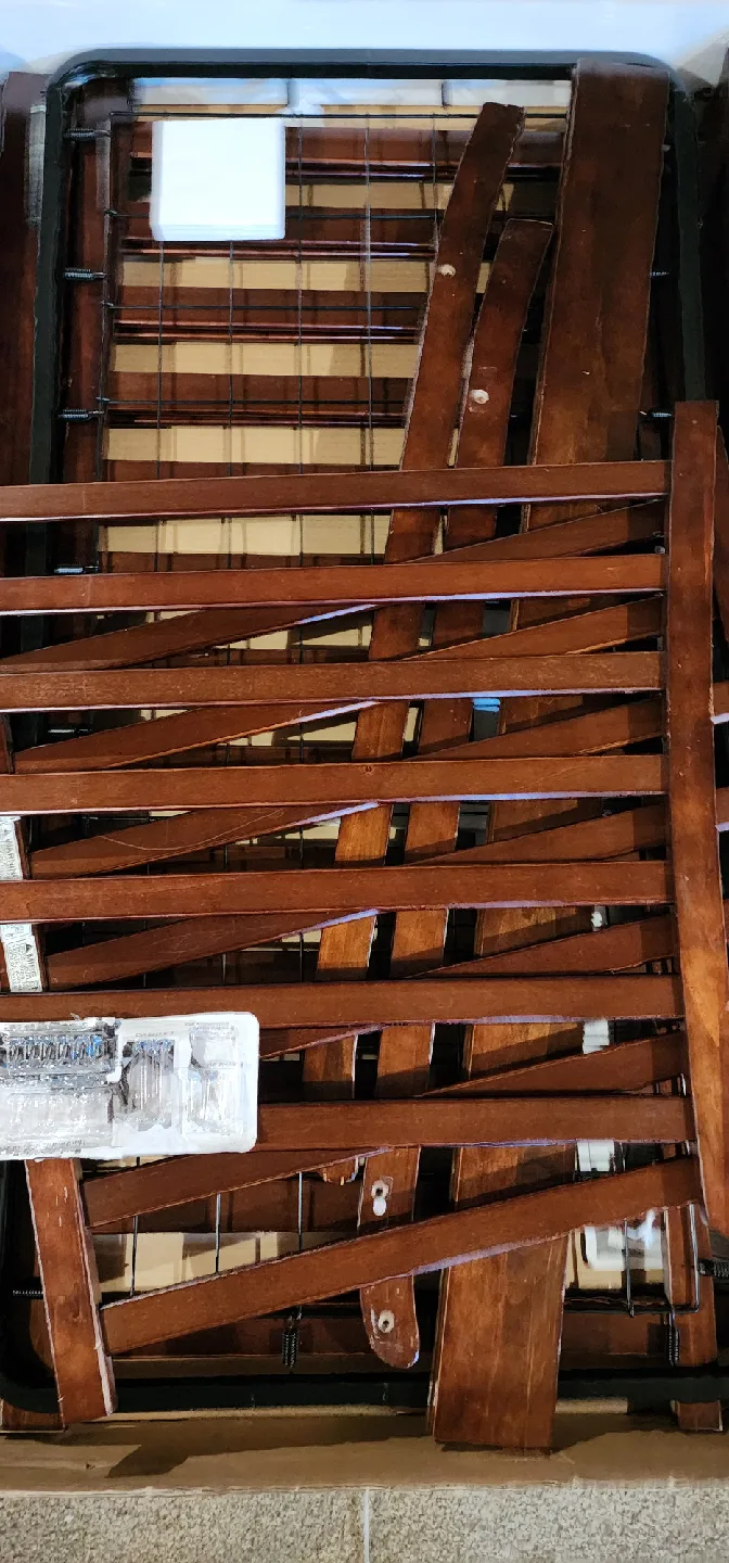 4 in 1 convertible Crib and form mattress image indicator(4)