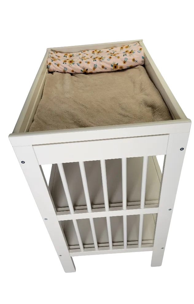 White Changing Table with Shelves image indicator(2)