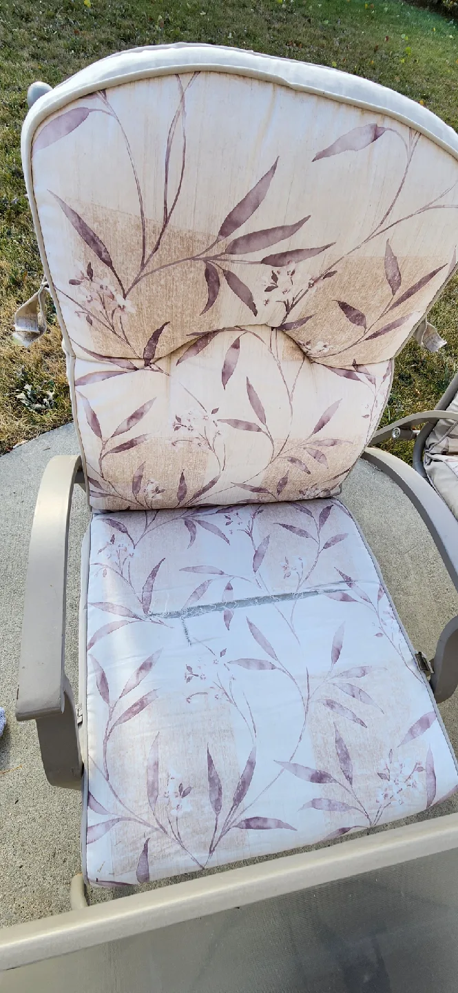 Patio Table with 6 Chairs & Umbrella image indicator(4)