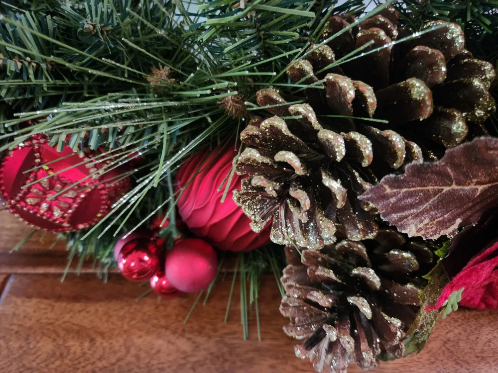 Christmas Wreath with Pinecones & Red Poinsettias image indicator(5)