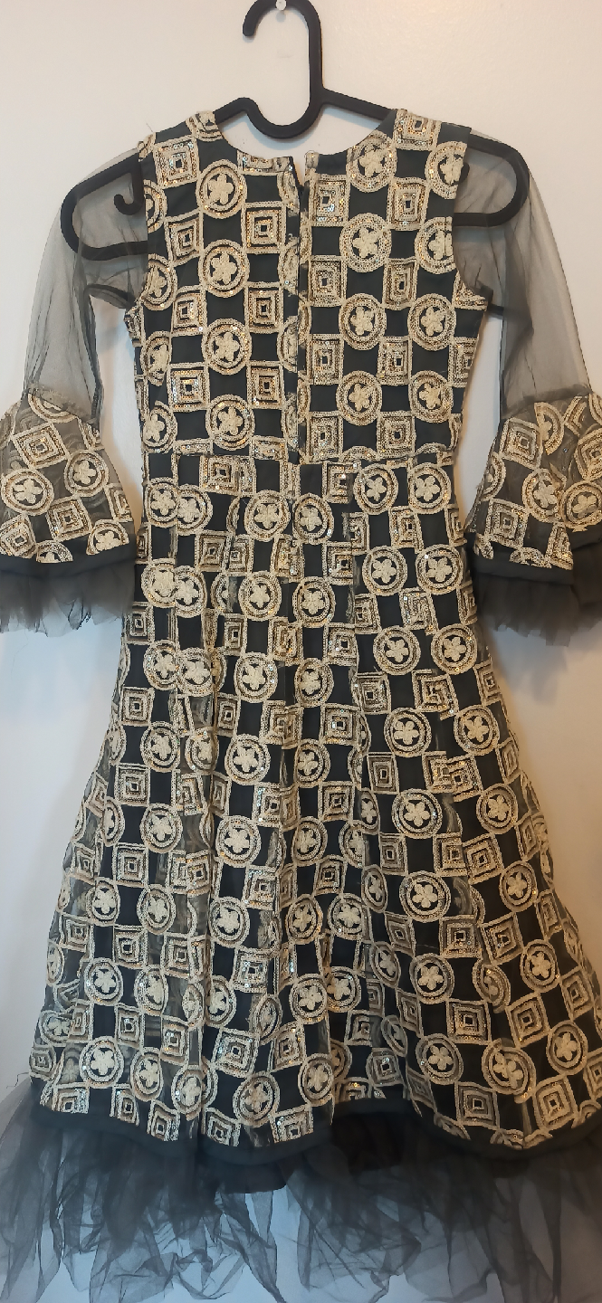 Girl's grey colour dress with stone and embroidery . 6-8yrs - photo 3