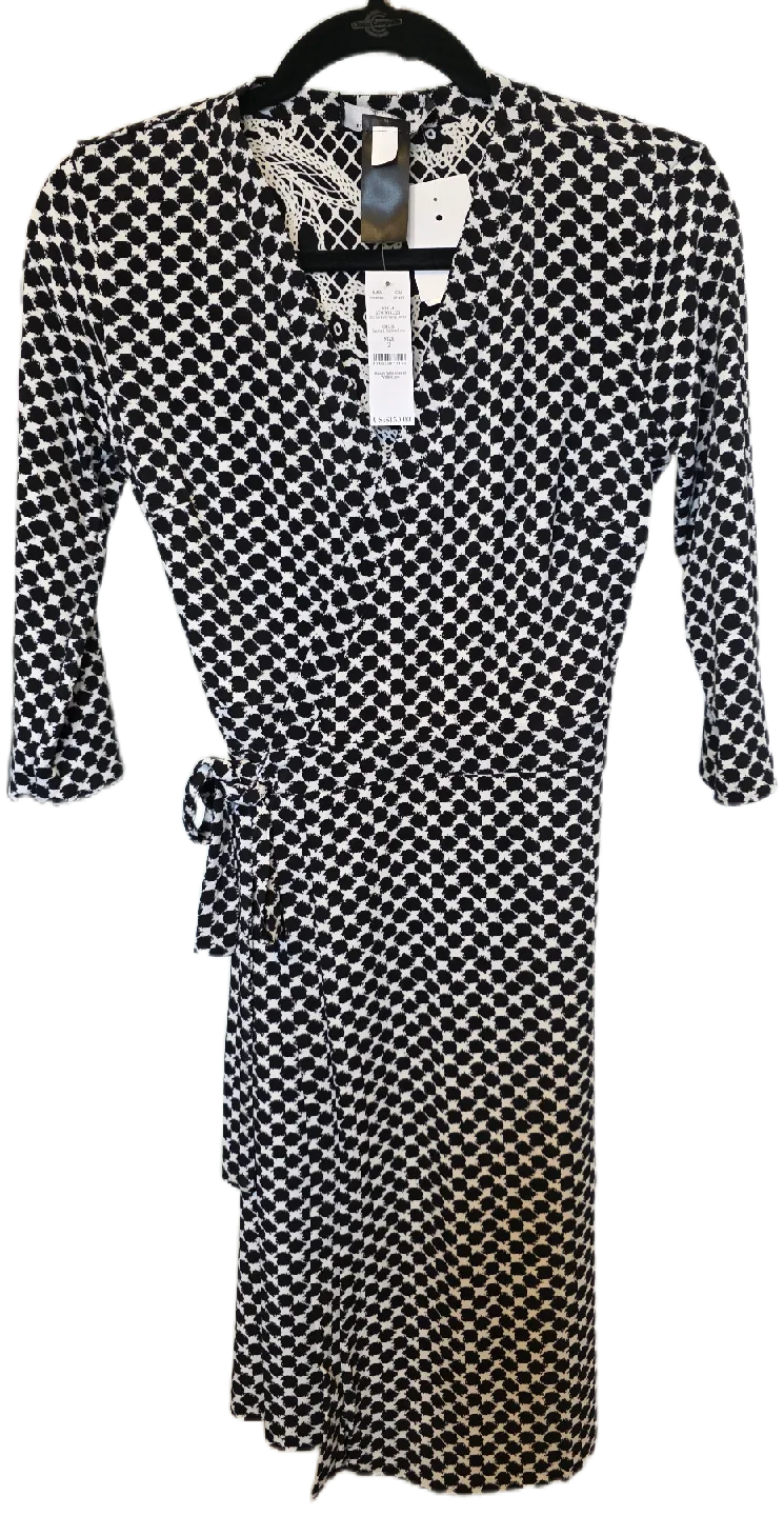 White House Black Market 3/4 Sleeve Reversible Wrap Dress image indicator(6)