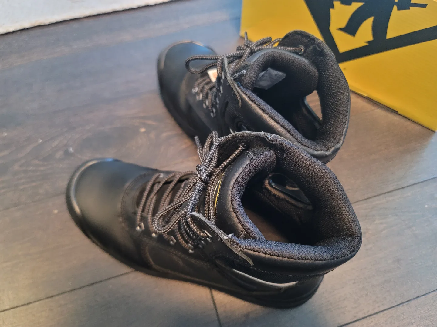 Terra Marshal outdoor work safety boot (men's 8, women's 9.5) image indicator(3)