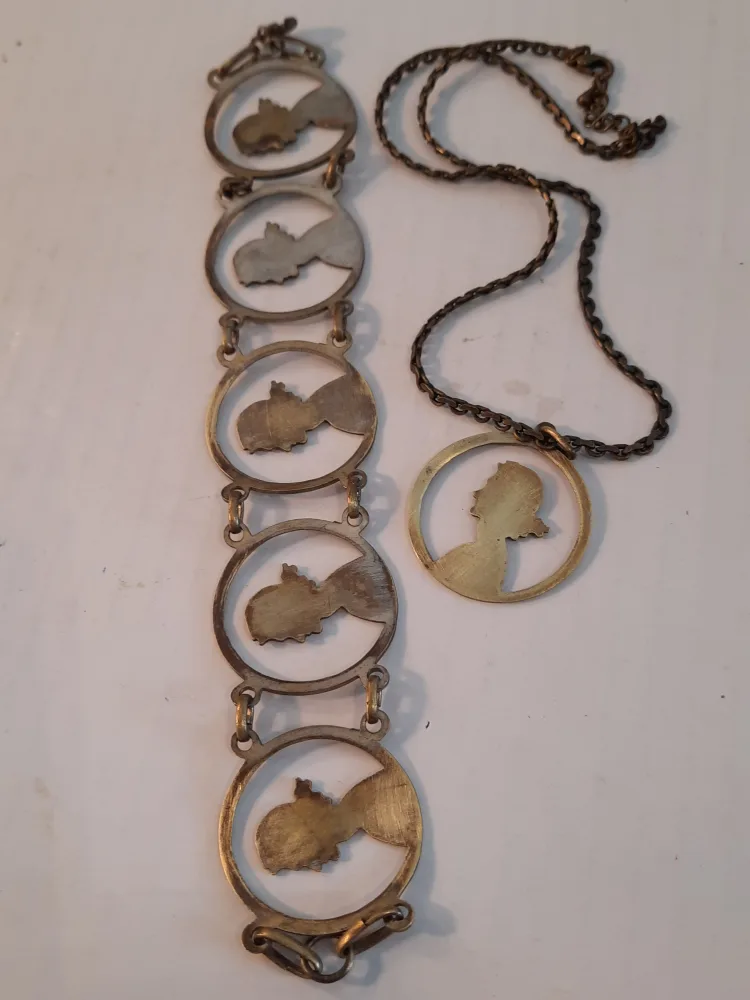 antic Cameo brass bracelet  and pendant image indicator(8)