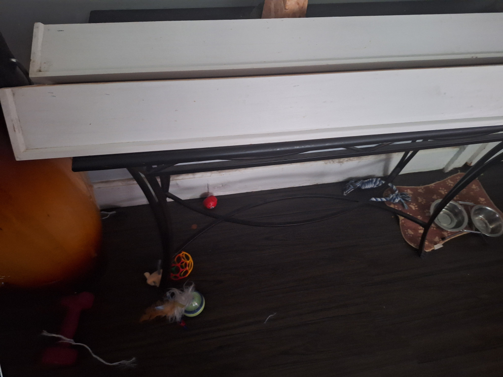 White floating shelves - photo 2