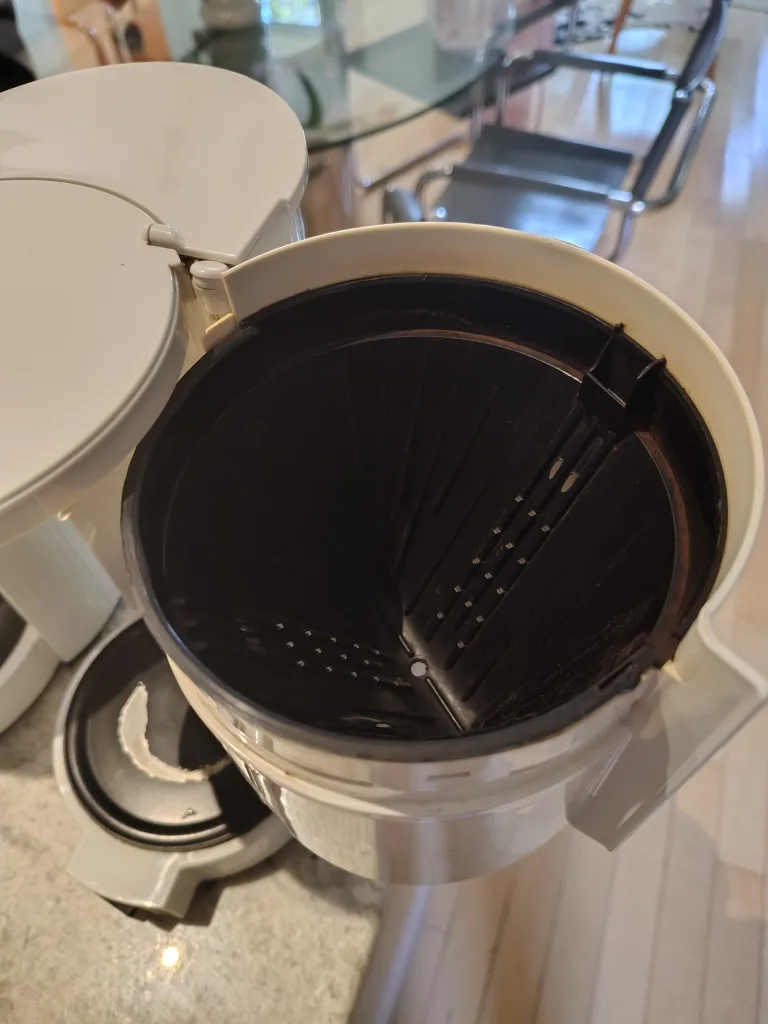 Braun White Coffee Makers *Parts image indicator(3)