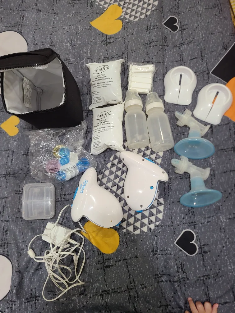 Evenflo Double Electric Breast Pump with Accessories