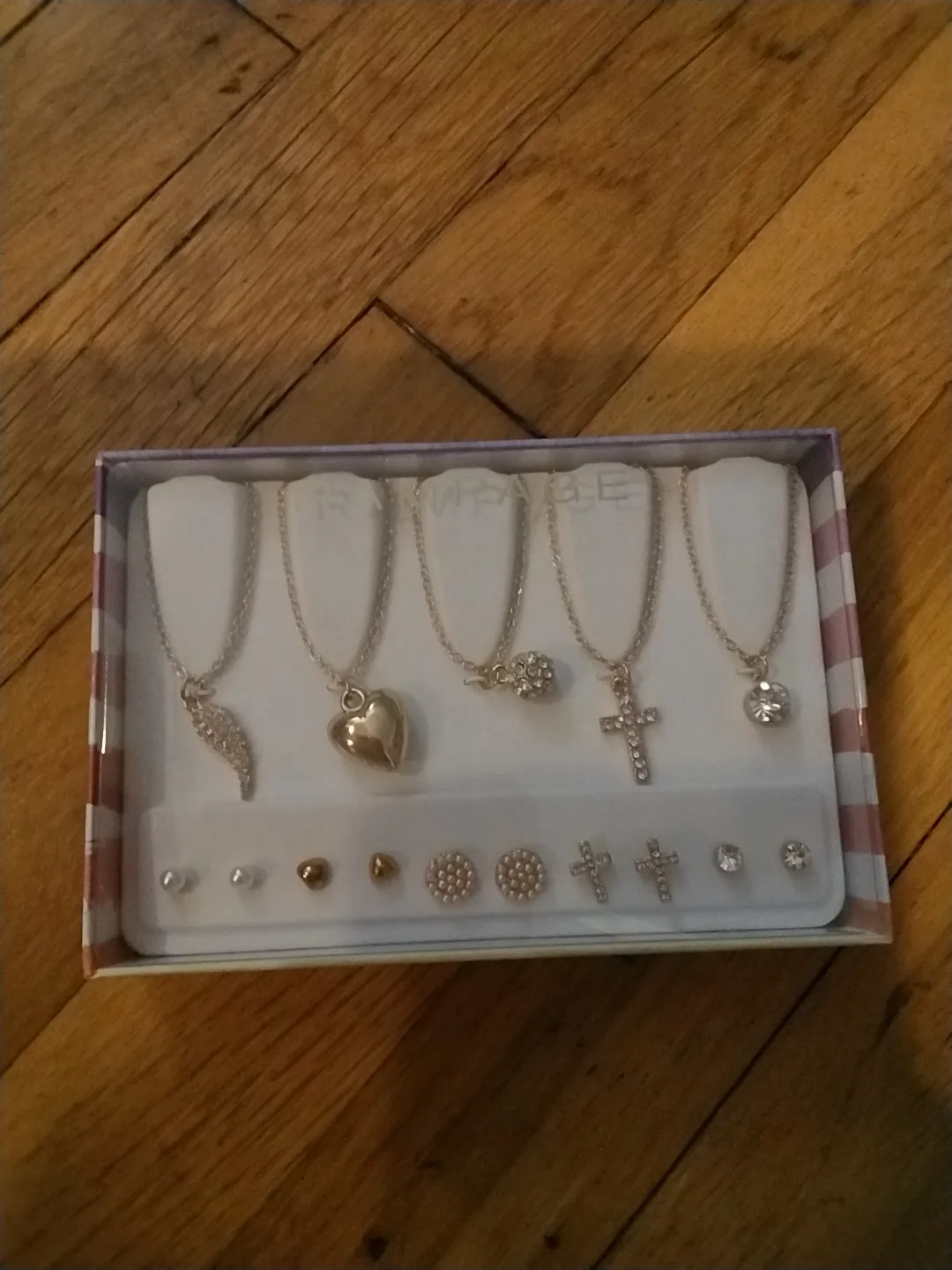 Rampage Necklace & Earring Set