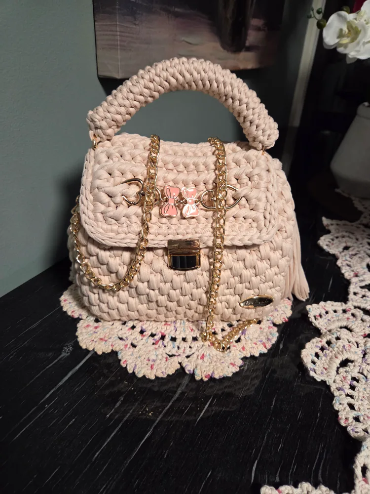 Handmade Crochet Mini Bag image indicator(2)