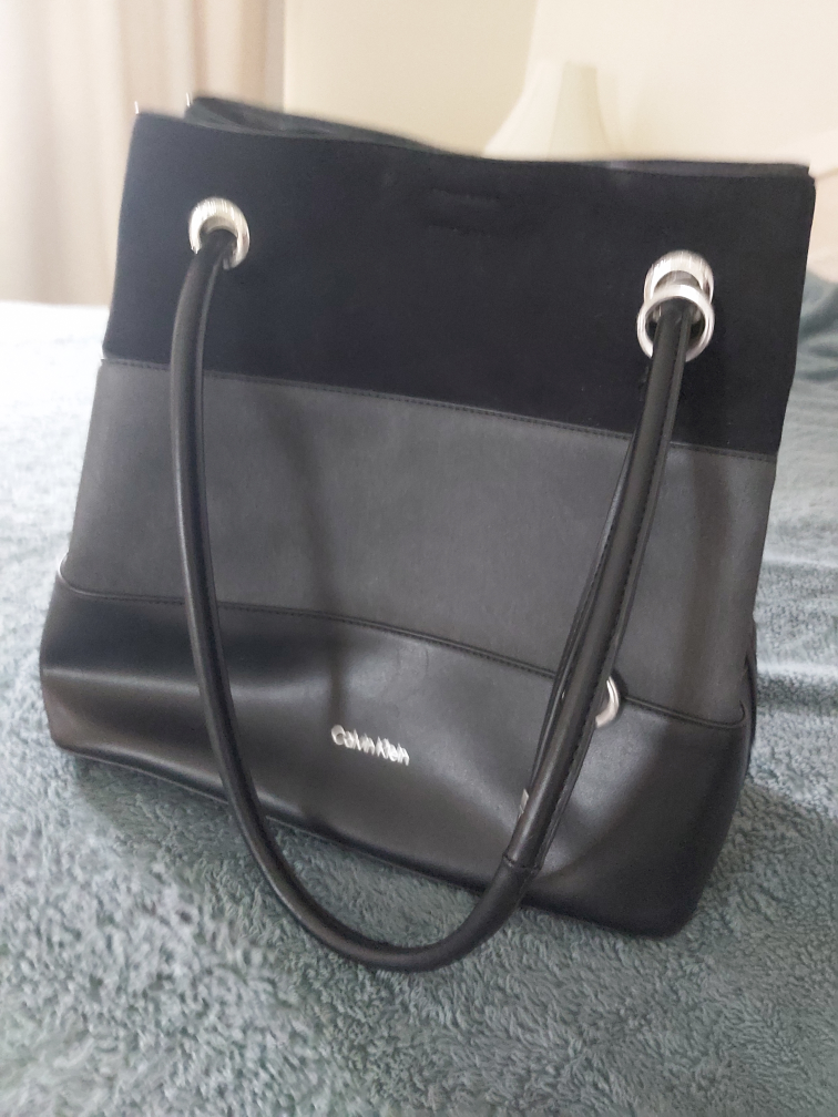 Calvin Klein Black Tote Bag with Pouch - photo 2