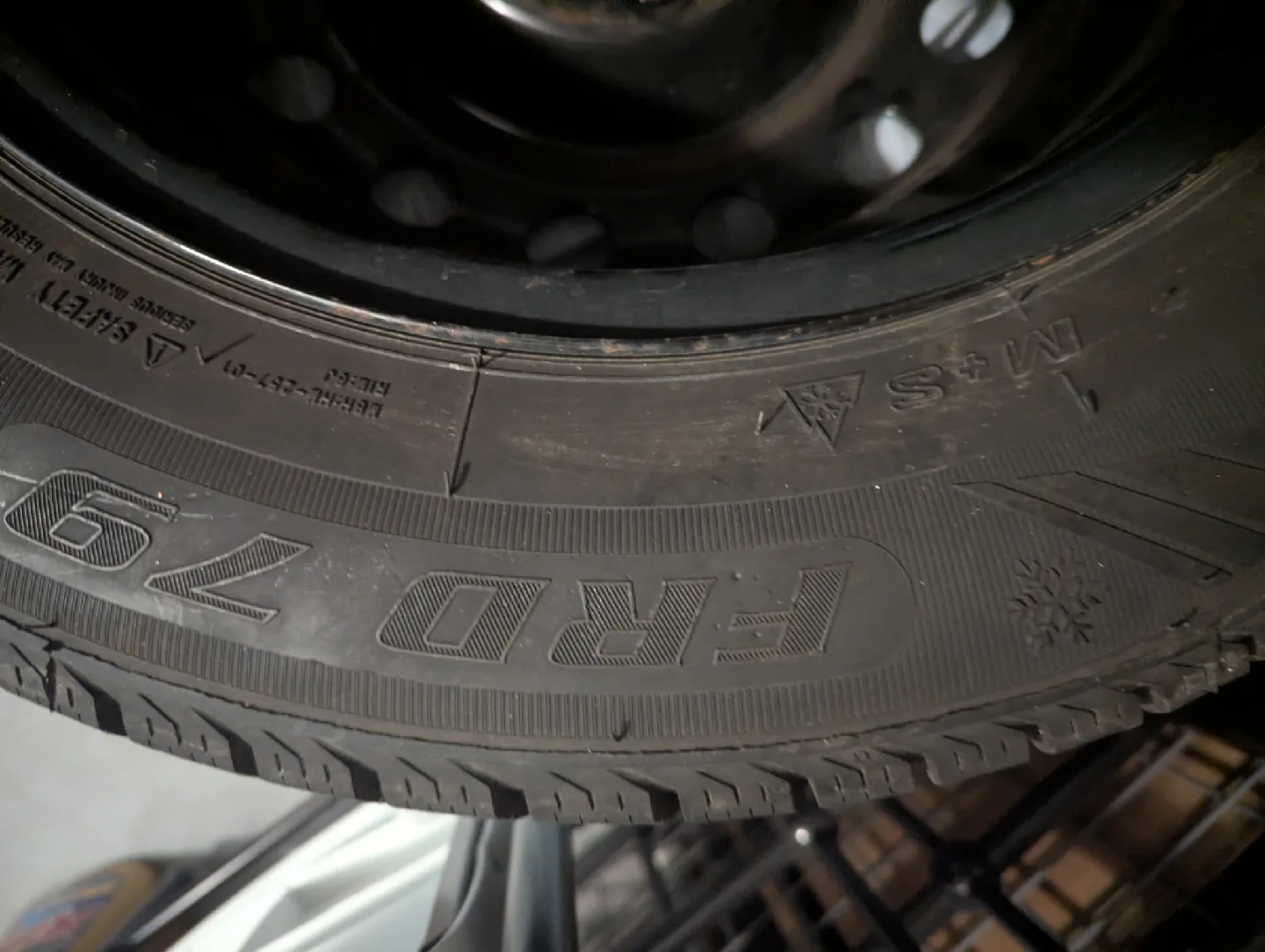 195/65R15 Studless Winter Tire on Steel Rim image indicator(6)