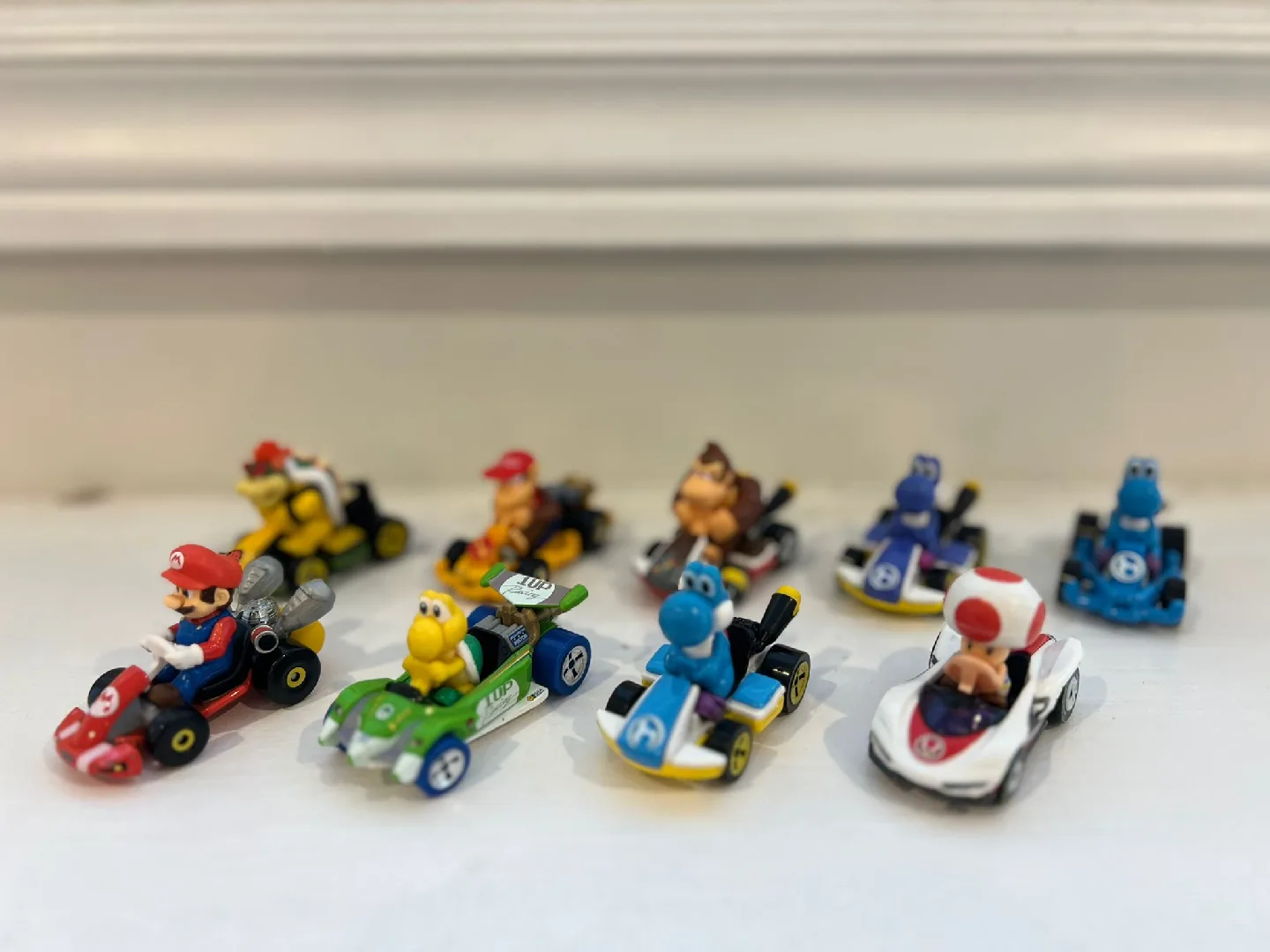 Hot Wheels Mario Kart Rainbow Road Raceway image indicator(4)