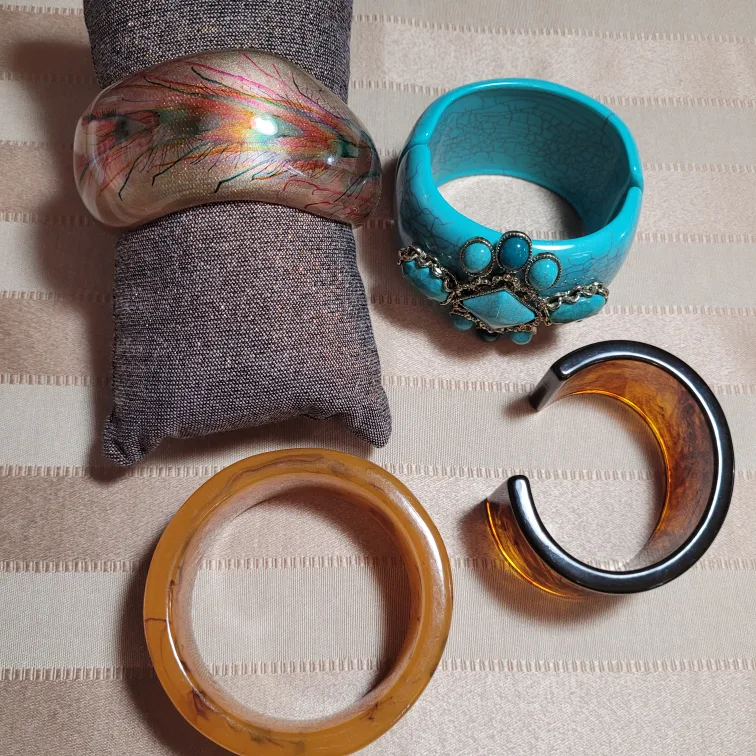 Lot of 4 Beautiful Vintage Bracelets selling g all 4 together image indicator(3)