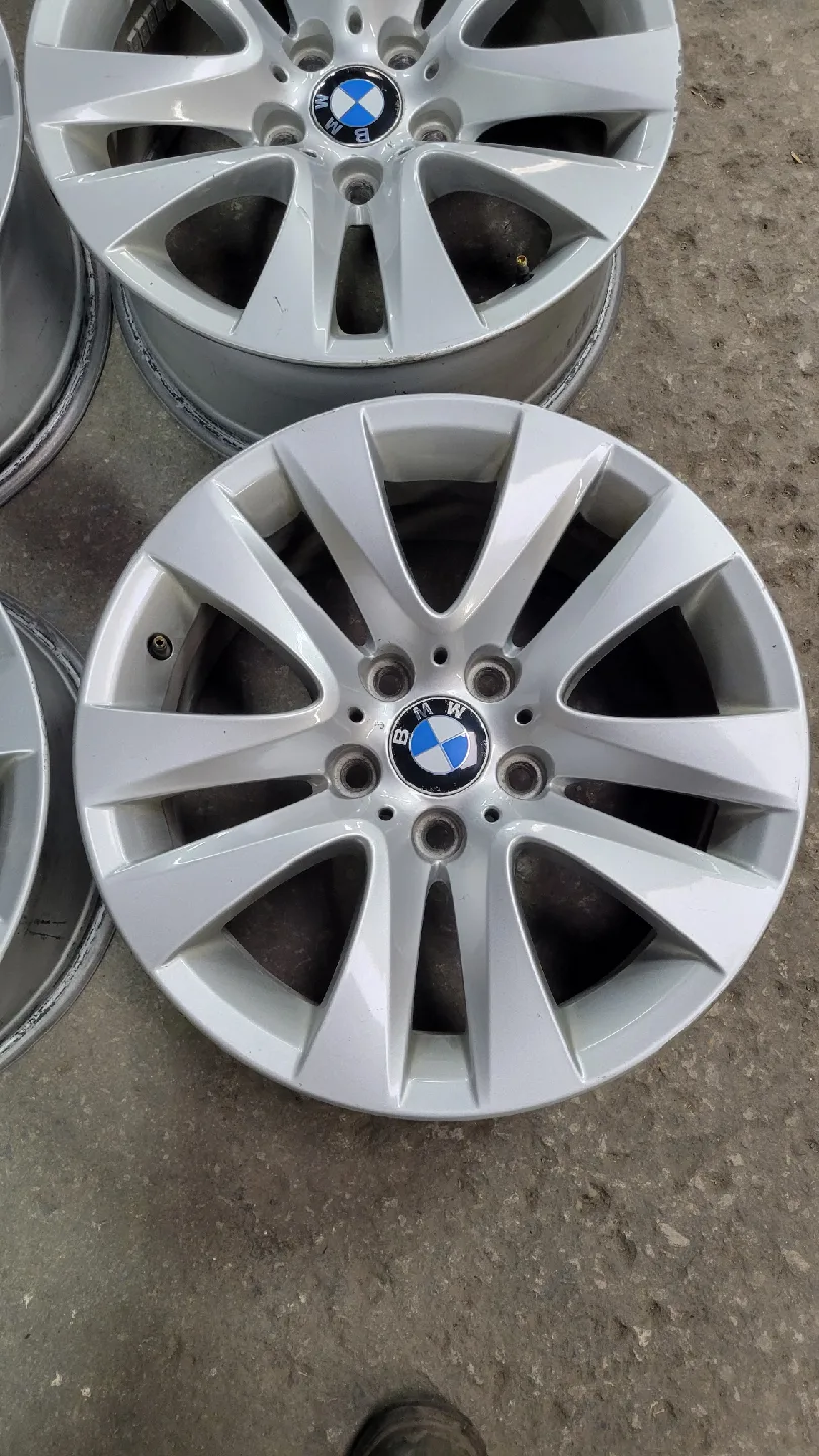 2010 BMW M3 17inch Alloy Rims - Set of 4 image indicator(3)