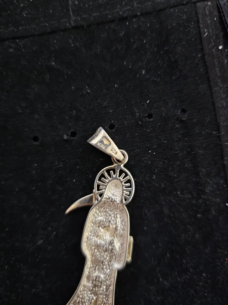 Santa Muerte Pendant image indicator(3)